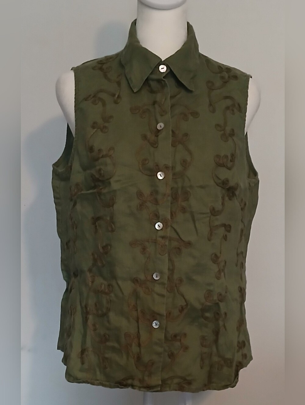 Carole Little Vintage Sleeveless Botton Down Blouse